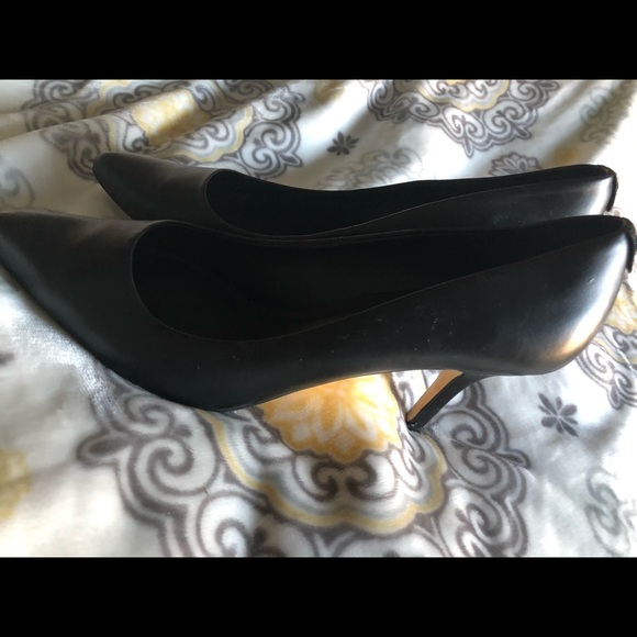 Spring Black classic Heels - Picture 5 of 5
